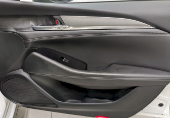 Подержанный автомобиль Mazda 6 Sedan 2019 года (18 фото)