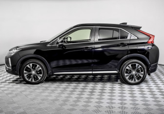 Подержанный автомобиль Mitsubishi Eclipse Cross 2018 года (8 фото)