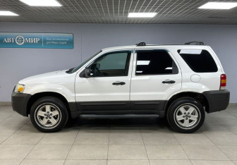 Подержанный автомобиль Ford Escape 2005 года (8 фото)