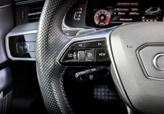 Подержанный автомобиль Audi A7 2021 года (29 фото)