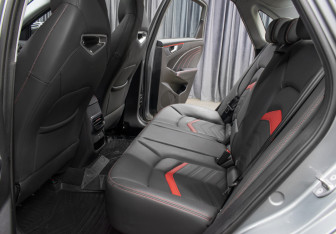 Подержанный автомобиль Kaiyi E5 2023 года (12 фото)