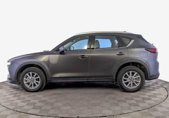 Подержанный автомобиль Mazda CX-5 2024 года (8 фото)