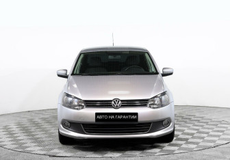 Подержанный автомобиль Volkswagen Polo Sedan 2012 года (2 фото)