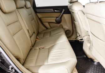 Подержанный автомобиль Honda CR-V 2008 года (9 фото)