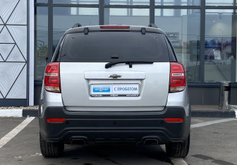 Подержанный автомобиль Chevrolet Captiva 2014 года (6 фото)