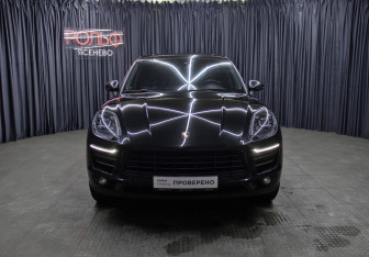 Подержанный автомобиль Porsche Macan 2018 года (2 фото)