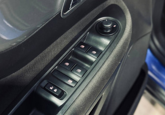 Подержанный автомобиль Opel Mokka 2013 года (15 фото)