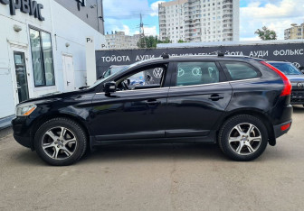 Подержанный автомобиль Volvo XC60 2010 года (5 фото)