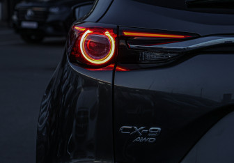 Подержанный автомобиль Mazda CX-9 2018 года (40 фото)