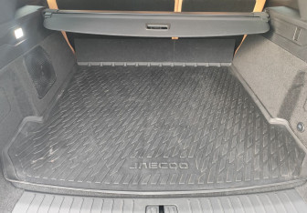 Подержанный автомобиль Jaecoo J8 2024 года (13 фото)