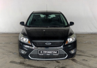 Подержанный автомобиль Ford Focus Hatchback 2011 года (2 фото)