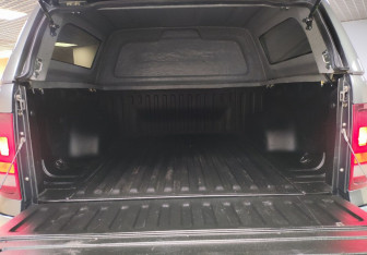 Подержанный автомобиль Volkswagen Amarok 2017 года (14 фото)