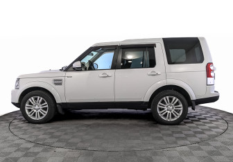 Подержанный автомобиль Land Rover Discovery 2015 года (8 фото)