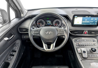 Подержанный автомобиль Hyundai Santa Fe 2023 года (22 фото)