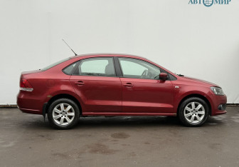 Подержанный автомобиль Volkswagen Polo Sedan 2011 года (4 фото)