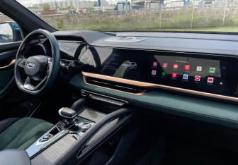 Подержанный автомобиль Geely Monjaro 2023 года (9 фото)