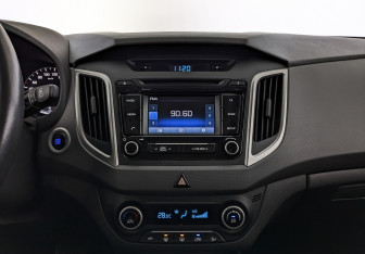 Подержанный автомобиль Hyundai Creta 2018 года (17 фото)