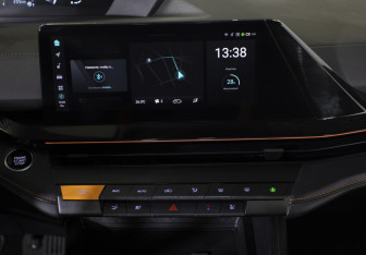 Подержанный автомобиль Changan UNI-V 2024 года (17 фото)