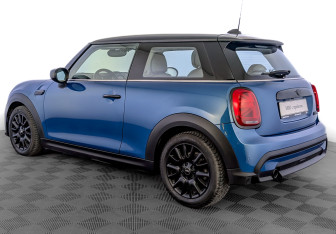 Подержанный автомобиль MINI Hatch 2021 года (7 фото)