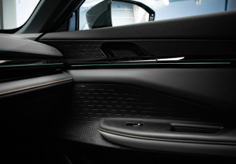 Подержанный автомобиль Changan UNI-V 2024 года (22 фото)