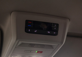 Подержанный автомобиль Volkswagen Multivan 2020 года (27 фото)