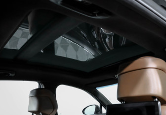 Подержанный автомобиль Genesis G80 2021 года (16 фото)