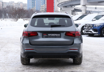 Подержанный автомобиль Mercedes-Benz GLC Coupe 2021 года (6 фото)