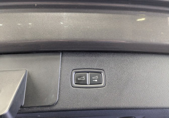 Подержанный автомобиль Porsche Cayenne 2019 года (10 фото)