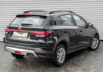 Подержанный автомобиль Kia Rio Hatchback 2021 года (5 фото)