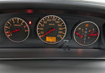 Подержанный автомобиль Nissan X-Trail 2006 года (26 фото)
