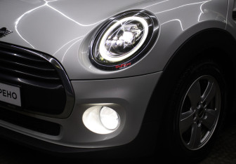 Подержанный автомобиль MINI Hatch 2019 года (22 фото)