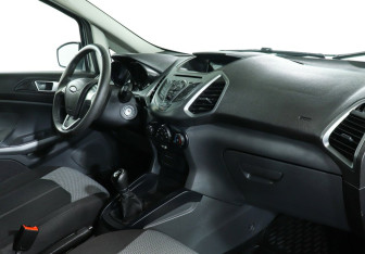 Подержанный автомобиль Ford EcoSport 2016 года (8 фото)