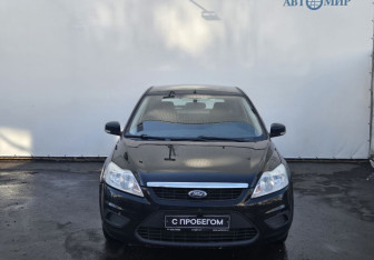 Подержанный автомобиль Ford Focus Hatchback 2010 года (2 фото)