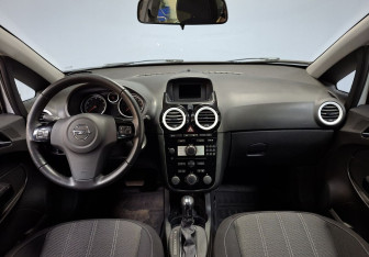 Подержанный автомобиль Opel Corsa 2012 года (16 фото)