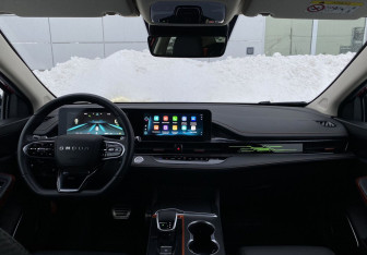 Подержанный автомобиль Omoda S5 GT 2023 года (11 фото)