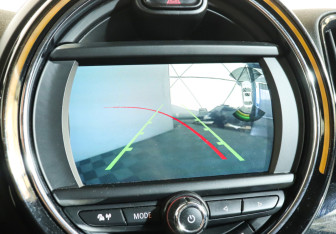 Подержанный автомобиль MINI Countryman 2020 года (18 фото)