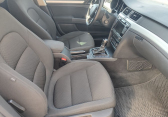 Подержанный автомобиль Skoda Superb Liftback 2013 года (9 фото)