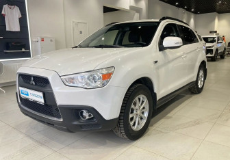 Подержанный автомобиль Mitsubishi ASX 2011 года (1 фото)