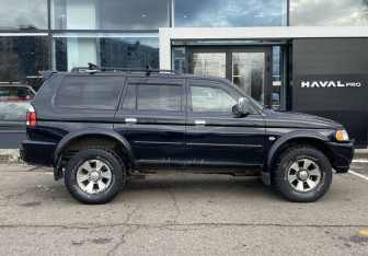 Подержанный автомобиль Mitsubishi Pajero Sport 2007 года (4 фото)