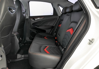 Подержанный автомобиль Kaiyi E5 2023 года (17 фото)