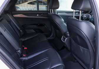 Подержанный автомобиль Kia K5 2021 года (11 фото)