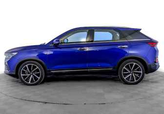 Подержанный автомобиль FAW Bestune T77 2022 года (8 фото)