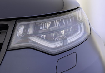 Подержанный автомобиль Land Rover Discovery 2018 года (11 фото)