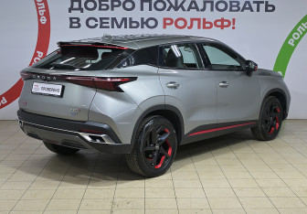 Подержанный автомобиль Omoda C5 2023 года (4 фото)