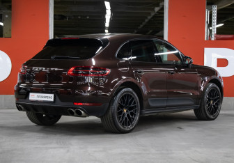 Подержанный автомобиль Porsche Macan 2015 года (5 фото)