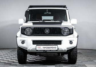 Подержанный автомобиль Suzuki Jimny 2019 года (2 фото)