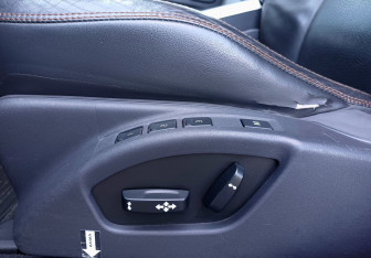 Подержанный автомобиль Volvo XC60 2011 года (23 фото)