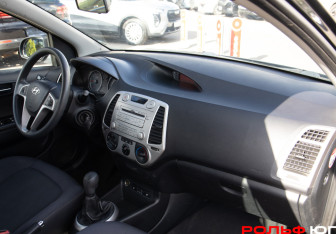 Подержанный автомобиль Hyundai i20 2009 года (7 фото)