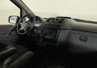 Подержанный автомобиль Mercedes-Benz Vito 2014 года (10 фото)