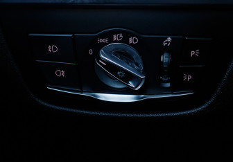 Подержанный автомобиль BMW X4 2018 года (18 фото)